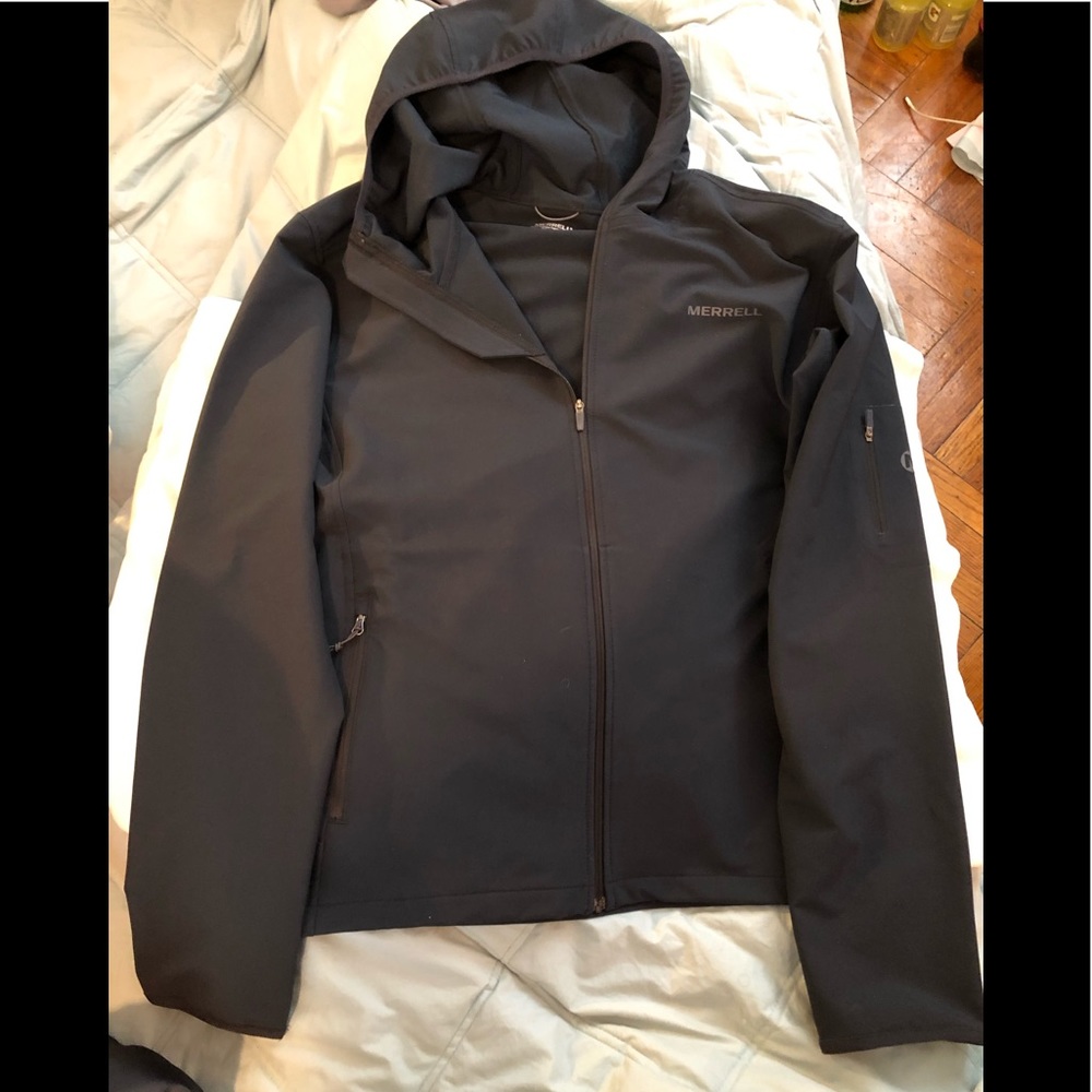 Merrell brand new black medium windbreaker w hood